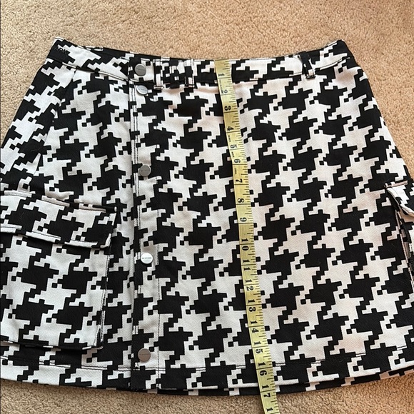 Adidas x Ivy Park Houndstooth Cargo Mini Skirt - Picture 10 of 10